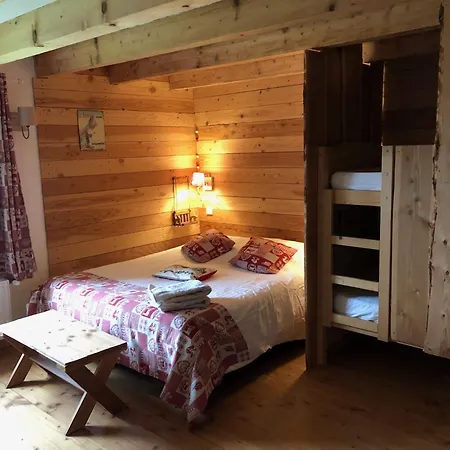 La Ferme Sous Les Hiez Pensión 3*
