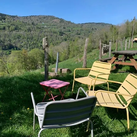 La Ferme Sous Les Hiez Pensión 3*