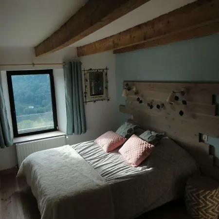 La Ferme Sous Les Hiez Guest house *