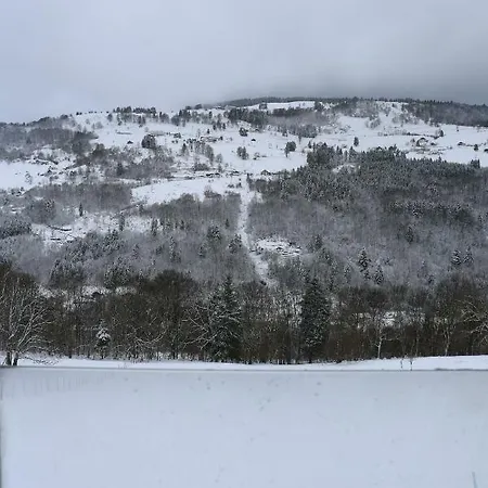 La Ferme Sous Les Hiez 3*
