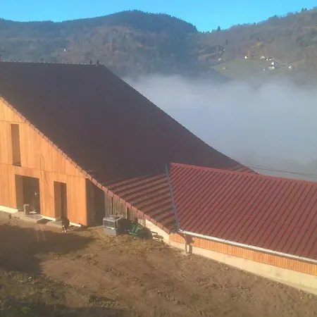 La Ferme Sous Les Hiez 3*