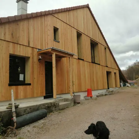 La Ferme Sous Les Hiez Guest house