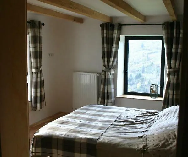 La Ferme Sous Les Hiez 3*